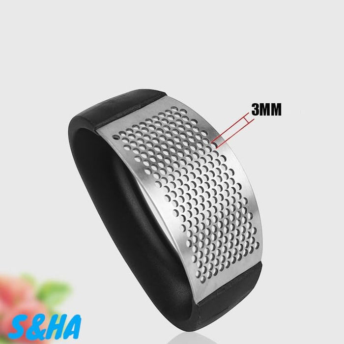 Generic S&HA Stainless Steel Garlic Masher Kitchen Device Household Manual Annular Garlic Press Garlic Grinder, Larger, Black