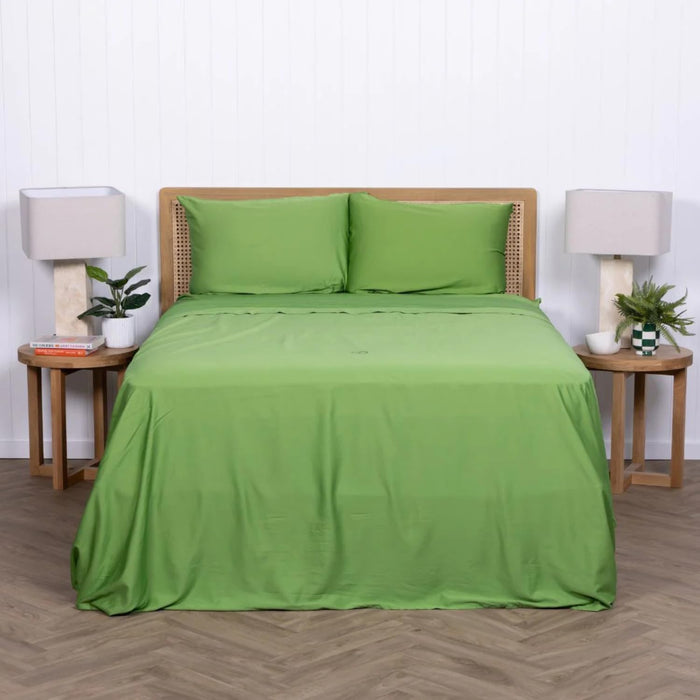 THE LAD COLLECTIVE 3.0 Queen Bedding Set - Queen Bedding Sets - 4-Piece Bedset w/Fitted Sheet, Top Sheet & 2 Standard Pillowcases [Duvet Not Included] - Bamboo-Cotton - Atlantic [Navy Blue]