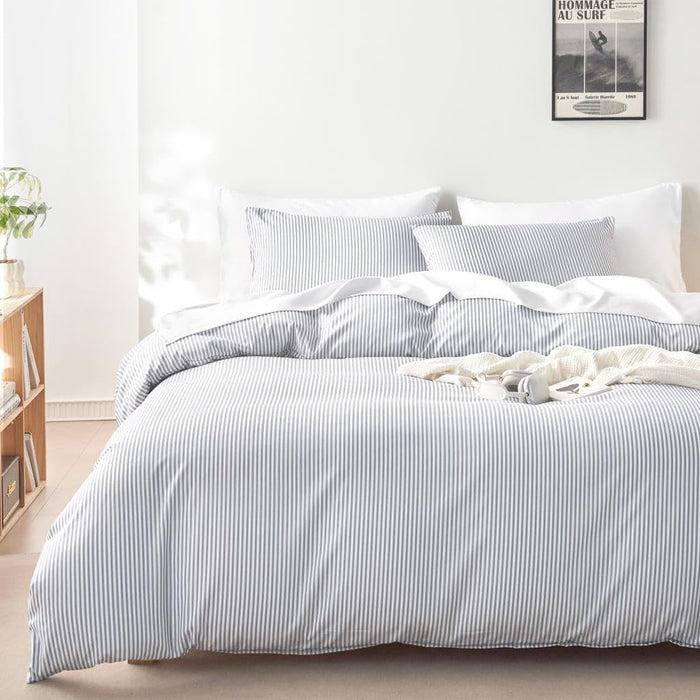 Wake In Cloud - Striped Comforter Set, Ticking Stripe Vertical Pinstripe Neutral Farmhouse Pattern Printed, Soft Lightweight Bedding, 3 Pieces, Blue White, Full Size