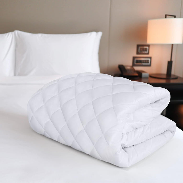 Utopia Bedding Quilted Fitted Mattress Pad, Queen Size, Elastic Fitted Mattress Topper Protector and Cover with Deep Pocket Stretches up to 16 Inches, Machine Washable (White)