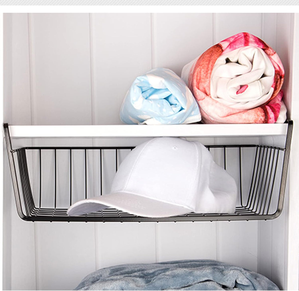 Undershelf Storage Basket Under Shelf Wire Basket Household Metal Under Shelf Hanging Storage Bin Basket Slides Under Shelves for Storage Space Saving for Kitchen Pantry Bookshelf