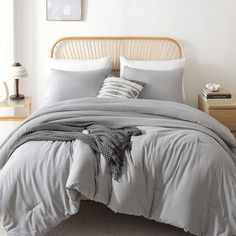 ROSGONIA Oversized Queen Comforter Beige, 3pcs (1 Comforter & 2 Pillowcases) Lightweight Oversized Queen Comforter Sets Bedding Blanket Quilts
