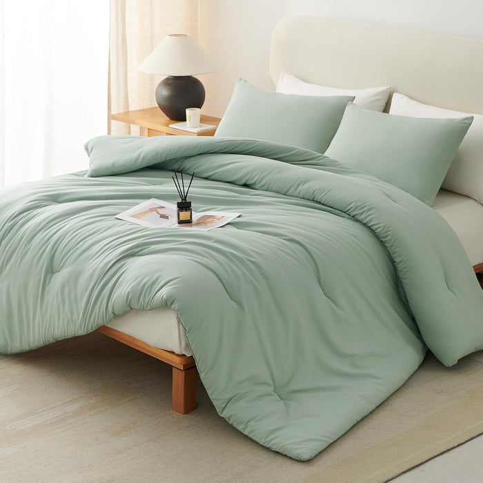 CozyLux Navy Blue Full Size Comforter Set, 3 Pieces Solid Breathable Quilted Style Bedding Sets, Luxury Fluffy Soft Bed Set with Down Alternative Comforter for All Season (1 Comforter & 2 Pillowcases)