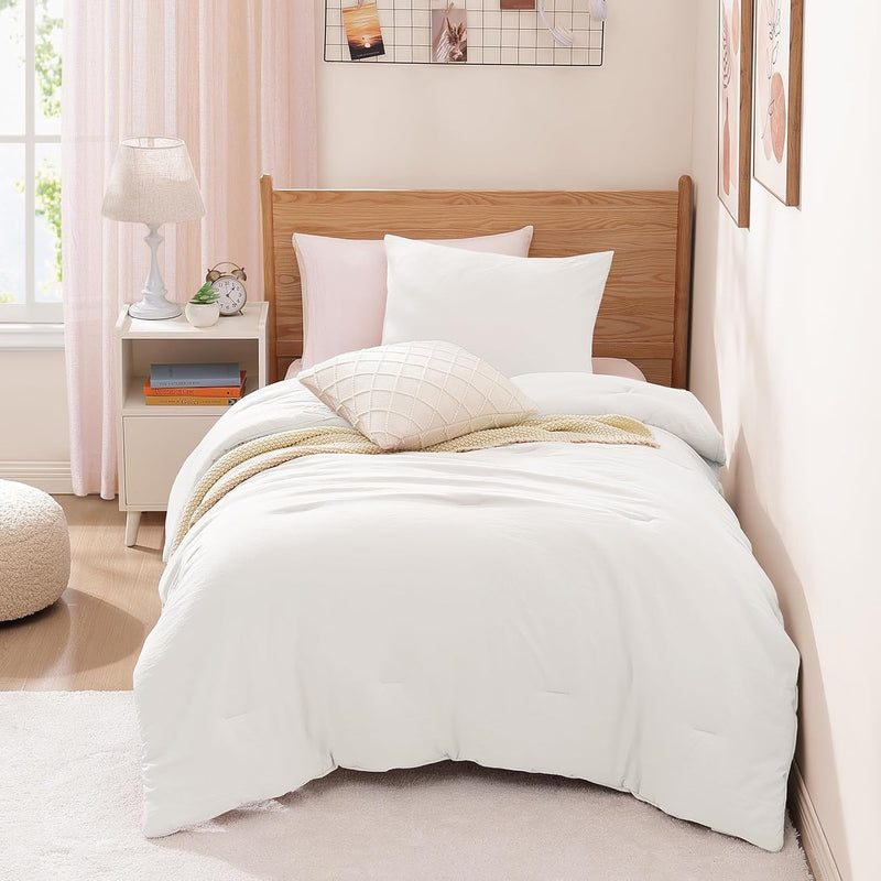 WRENSONGE King Size Comforter Set - 3 Pieces Olive Green Comforter Prewashed Soft Lightweight for All Seasons,Fluffy Down Alternative Comforter King Size with 2 Pillow Shams