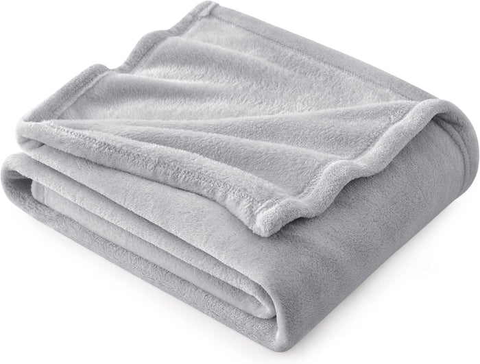 Bedsure Soft Plush Bed Blankets - Lightweight Fuzzy Cozy Luxury Blanket