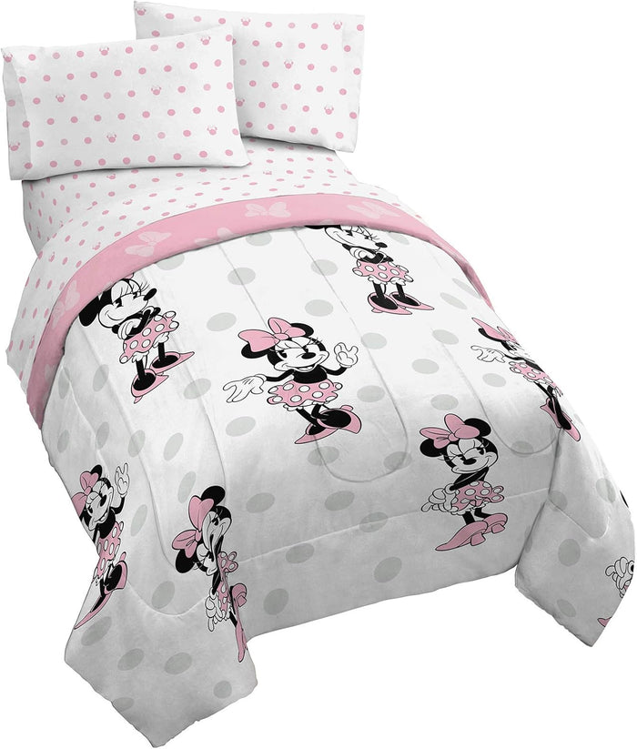 Jay Franco Marvel Avengers Team 4 Piece Twin Bed Set - Includes Reversible Comforter & Sheet Set - Super Soft Fade Resistant Polyester - (Official Marvel Product)