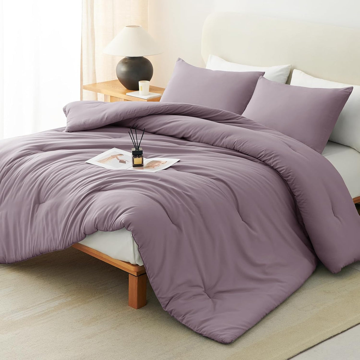 CozyLux Queen Comforter Set Black, 3 Pieces Solid Queen Comforter Breathable Quilted Style Bedding Sets, Luxury Soft Microfiber Down Alternative Comforter for All Season (1 Comforter & 2 Pillowcases)