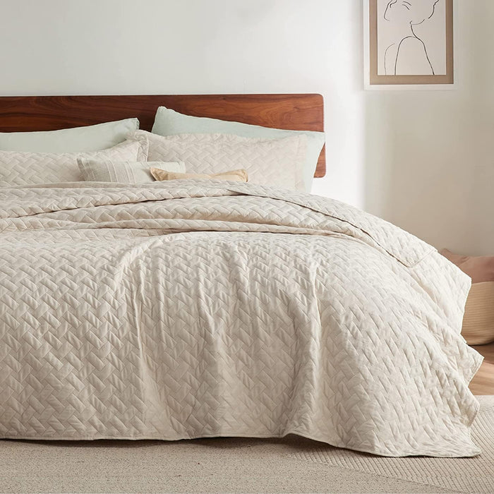Bedsure Quilts King Size - Grey Bedspreads King Size with Basket Weave Pattern, Soft Quilt Bedding Set, Lightweight Comforter Set Coverlet for All Seasons with 2 Pillow Shams (106" x 96")