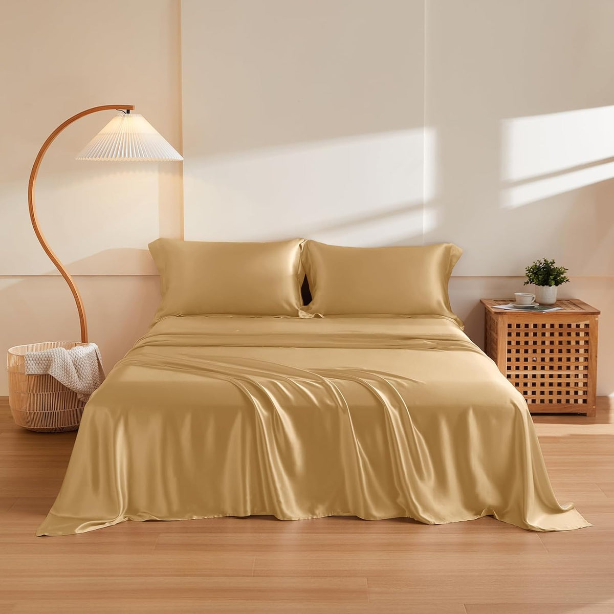 THXSILK Silk Sheet Set 4Pcs, 6A+ Top Grade 100% Natural Mulberry Silk Bed Sheets, Luxury Bedding Sets Ultra Soft Durable, 1 Fitted Sheet, 1 Flat Sheet and 2 Pillow Shams (King, Charming Pink)