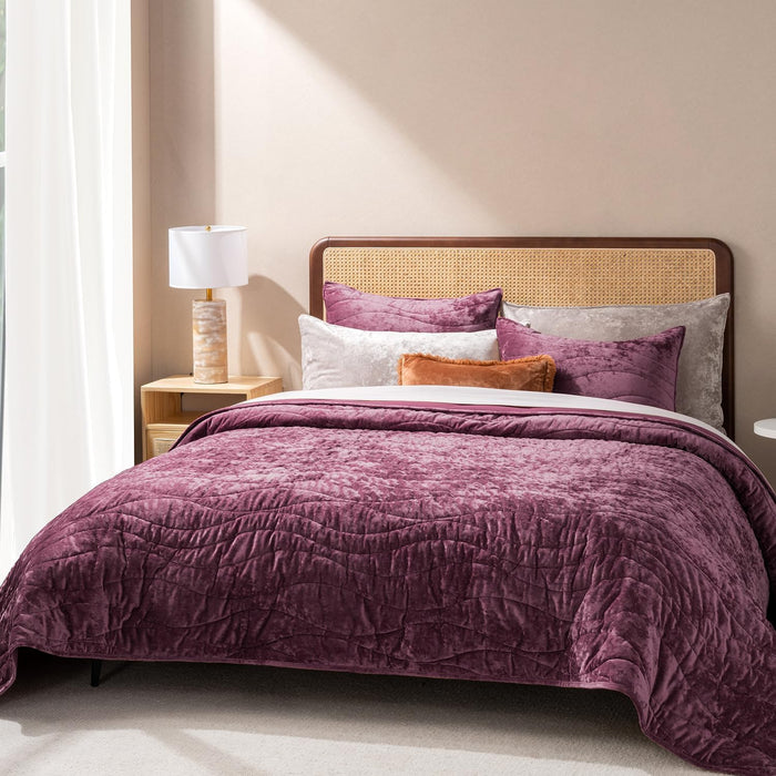 EVERGRACE Velvet Quilt Set King Size, Luxurious Soft Quilted Bedding Sets, Lightweight Velvet Comforter for All Season, Striped Channel Bedspread Coverlet with 2 Shams, Terracotta Clay