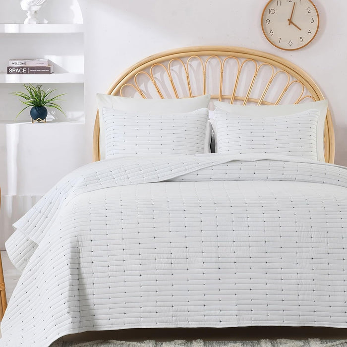 HIARUO 3-Piece Queen Quilt Set - Soft Warm Ultrasonic Reversible Pleated Ruffled Coverlet Bedspread Set (90 x 90 Inch) with 2 Pillow Sham (20 x 26 Inch), White