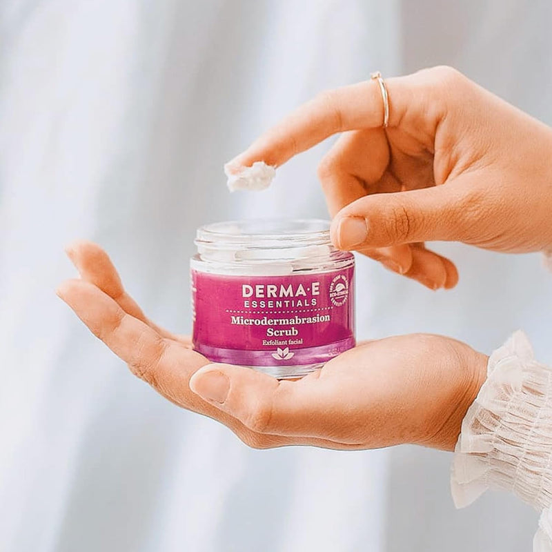 DERMA E Microdermabrasion Scrub with Dead Sea Salt & Citrus Essential Oils – Facial Exfoliating Scrub Smooths, Revitalizes and Renews – Ideal for Scars and Wrinkles, 2oz
