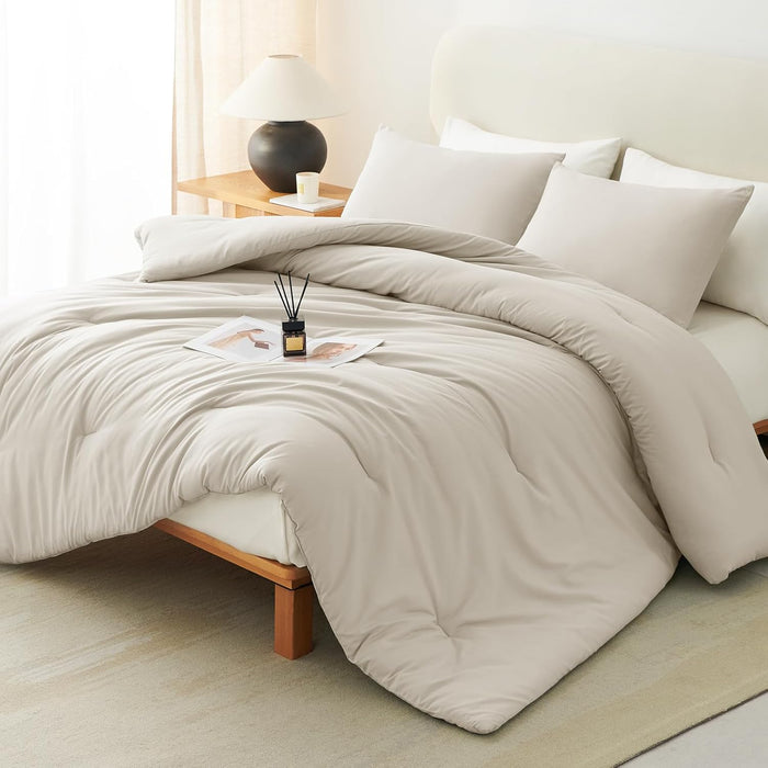 CozyLux Queen Comforter Set Black, 3 Pieces Solid Queen Comforter Breathable Quilted Style Bedding Sets, Luxury Soft Microfiber Down Alternative Comforter for All Season (1 Comforter & 2 Pillowcases)