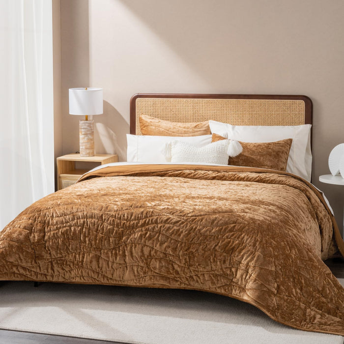 EVERGRACE Velvet Quilt Set King Size, Luxurious Soft Quilted Bedding Sets, Lightweight Velvet Comforter for All Season, Striped Channel Bedspread Coverlet with 2 Shams, Terracotta Clay