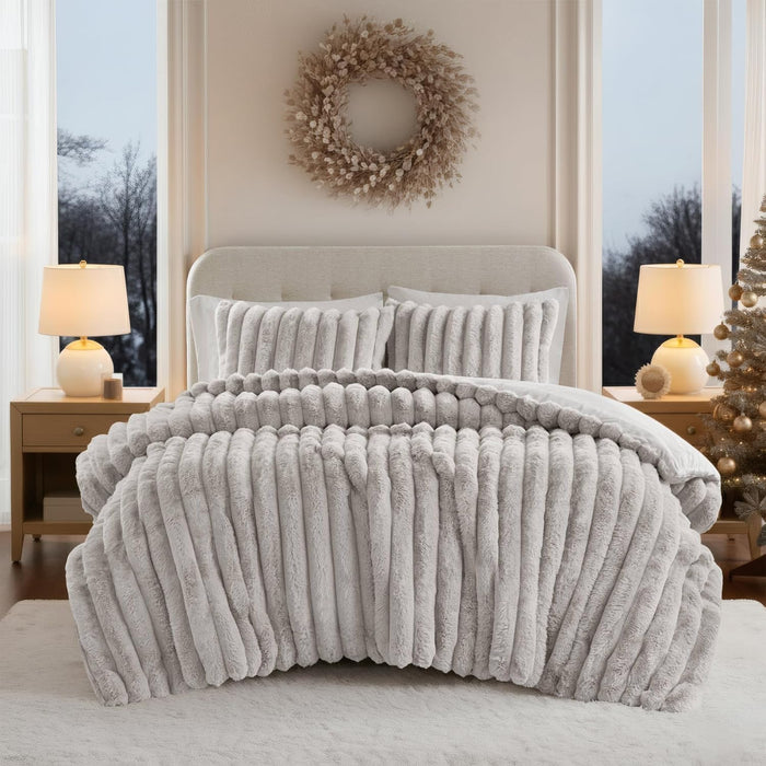 Madison Park King Comforter Set Reversible Faux-Fur Plush Comforters for King Size Bed, All Season Luxurious Ribbed Velvet Comforters Queen Size Bedding Set, Jasmine, King, Light Gray 3 Piece