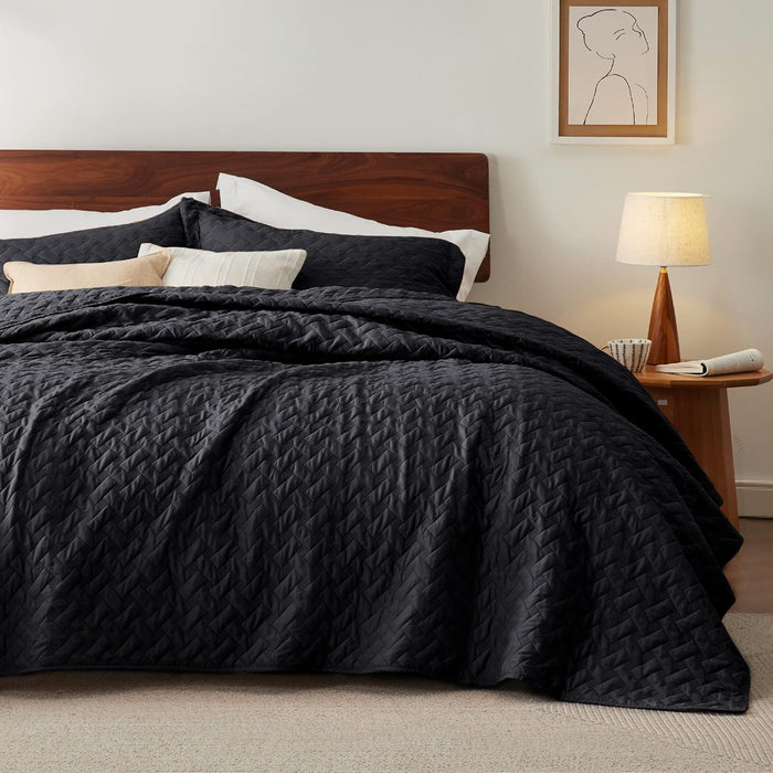 Bedsure Quilts King Size - Grey Bedspreads King Size with Basket Weave Pattern, Soft Quilt Bedding Set, Lightweight Comforter Set Coverlet for All Seasons with 2 Pillow Shams (106" x 96")