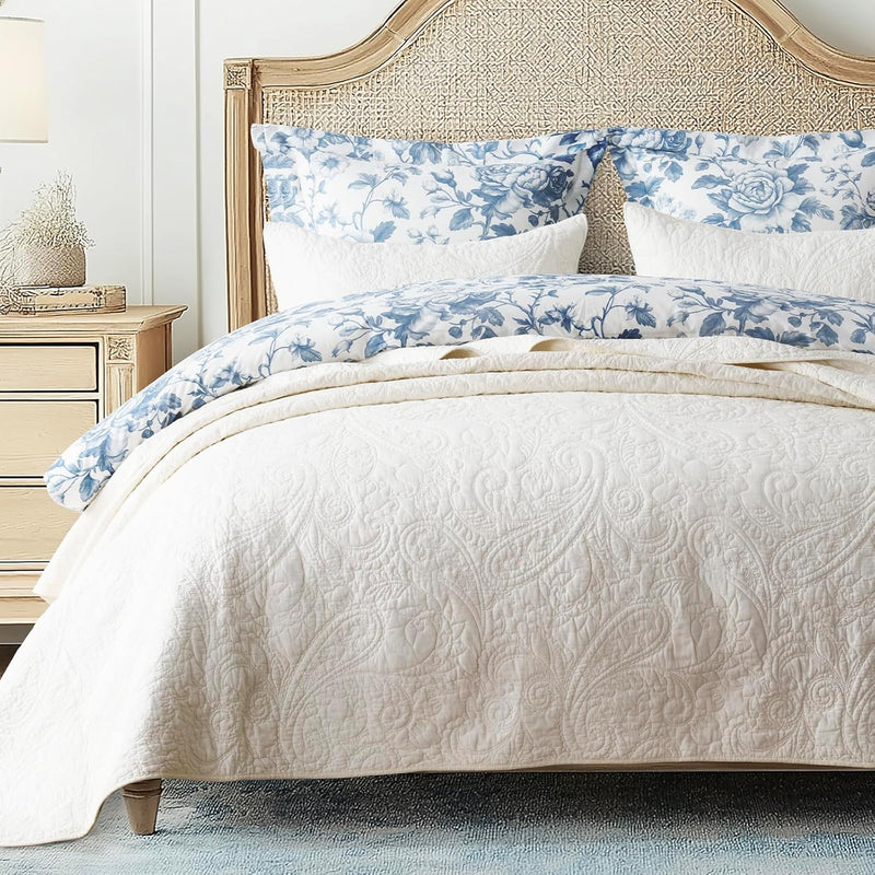EVERGRACE 100% Cotton Scallop Quilt Set, Queen Size 3 Piece Set – Lightweight Bedspread with 2 Shams, Soft Prewashed Coverlet for Cozy and Elegant Bedding, Ivory Cream