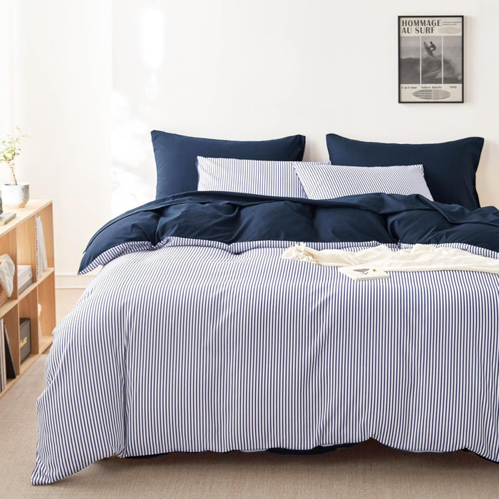 Wake In Cloud - Striped Comforter Set, Ticking Stripe Vertical Pinstripe Neutral Farmhouse Pattern Printed, Soft Lightweight Bedding, 3 Pieces, Blue White, Full Size