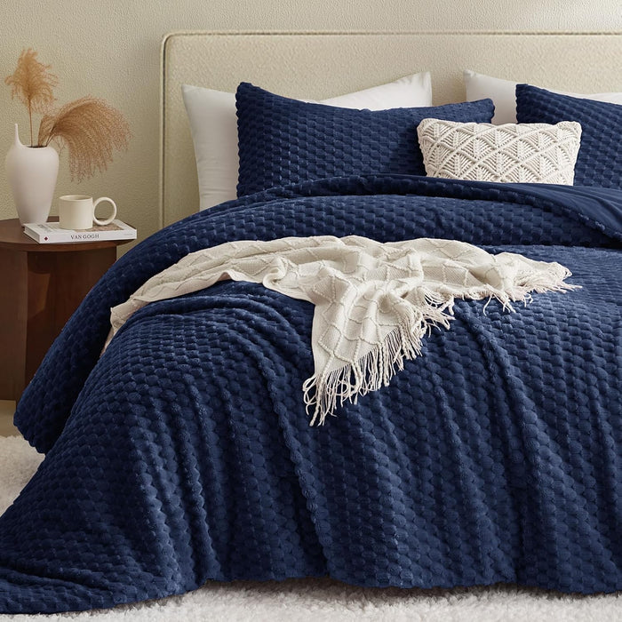 Petrichor Fluffy King Comforter Set - Ultra-Soft Cream White Flannel Thick Comforter for King Bed, Luxury Warm Bedding Set for Winter & Fall, Cozy Fuzzy Bed Set 3 Pieces (1 Comforter & 2 Pillowcases)