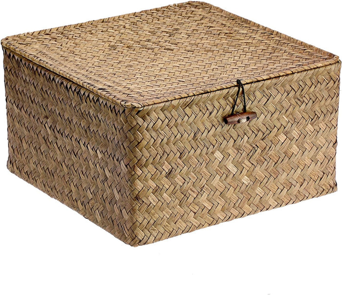 Hipiwe Wicker Shelf Basket Bin with Lid Square Handwoven Seagrass Box Decorative Household Storage Container Multipurpose Organize for Bookshelf Living Room Bathroom, Small Caramel