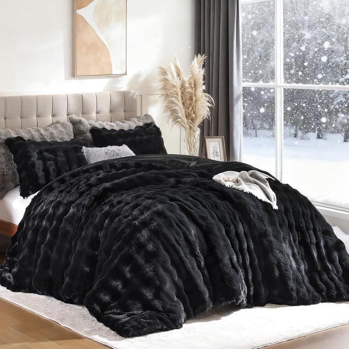 YIKUSH White Comforter Set Full – Ultra Soft & Warm Faux Fur Comforter for Winter, Elegant Fluffy Cream Comforter with Pillowcases, Cozy White Full Bedding Set