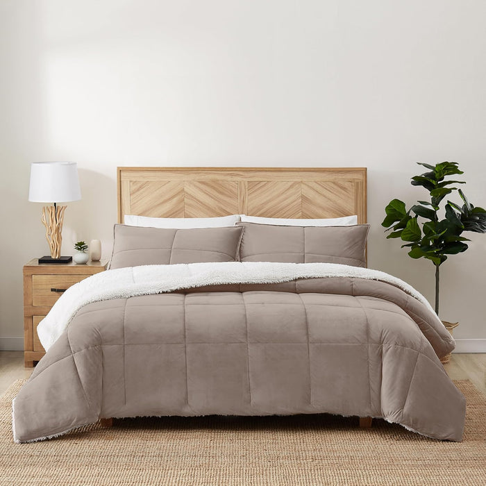 UGG Blissful Comforter Set with 2 Pillow Shams Reversible White Comforter Plush Fluffy Warm Bed Set Premium Hypoallergenic Down Alternative Bedding Breathable, King/California King, Brown Fawn