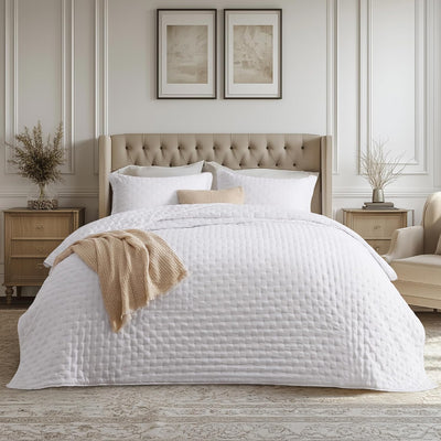 Bedsure King Quilt - Ultra Soft Quilt Bedding, Lightweight King Size Comforter, White Bedspread Coverlet for Modern Bedroom Decor, 106x96 Inch