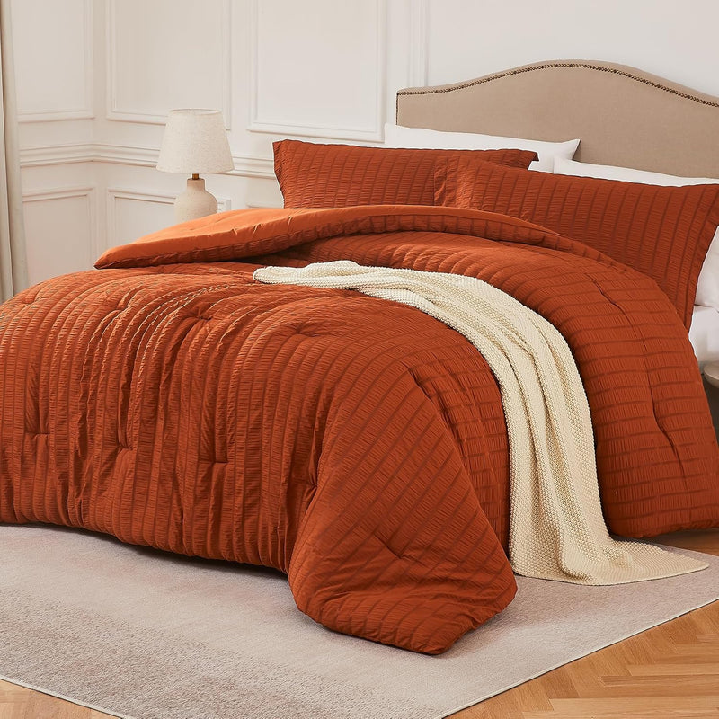 White Queen Comforter Set - 3 Pieces Seersucker Lightweight Bedding Comforter Sets (1 Soft Fluffy Comforter & 2 Pillowcases) - All Seasons Cozy Modern Bed Sets