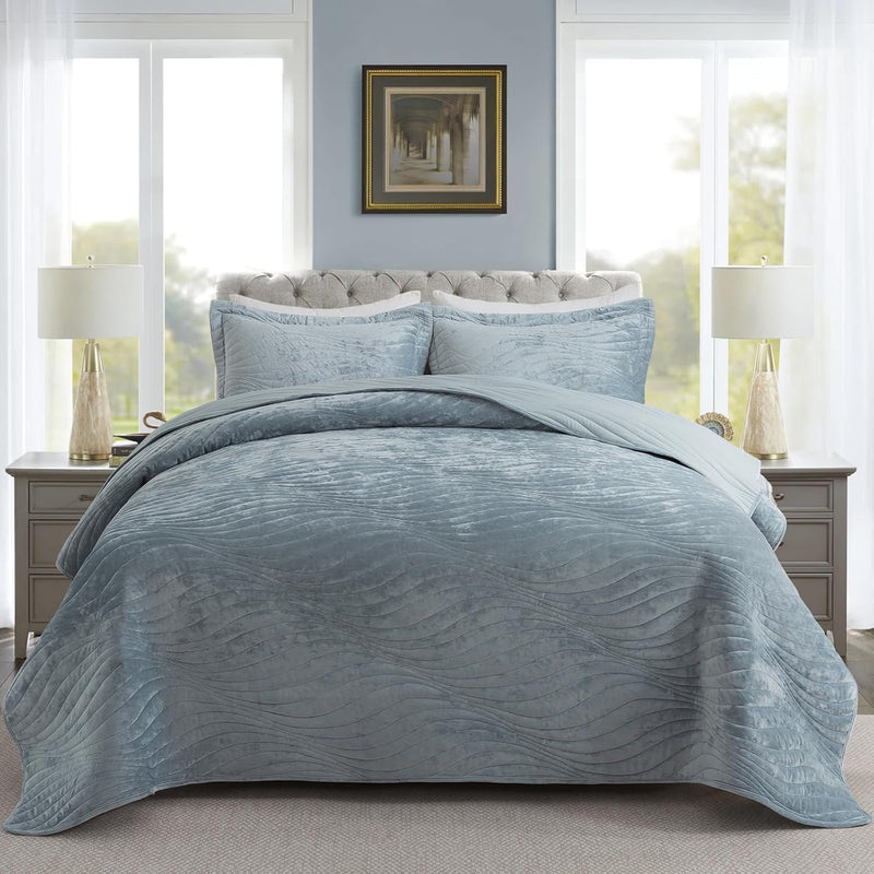 Travan Luxury Velvet Quilt Set Queen Size, Lightweight Velvet Comforter Set, Soft Warm Queen Quilt Bedding Set, Oversized Bedspread Coverlet with 2 Shams for All Season, Golden Camel