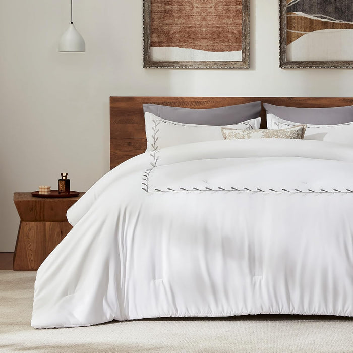 SLEEP ZONE Luxury Hotel Bedding Comforter Set 3-Piece Machine Washable, Lightweight Down Alternative Duvet Insert with Embroidered Stripes, Queen (90" x 95"), Navy Strips