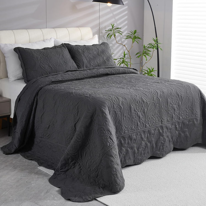 EVENHUG Oversized King Quilt California King Size Lightweight Bedding Set Reversible Bedspread Coverlets for All Seasons 3 Piece (Beige 120"x120")