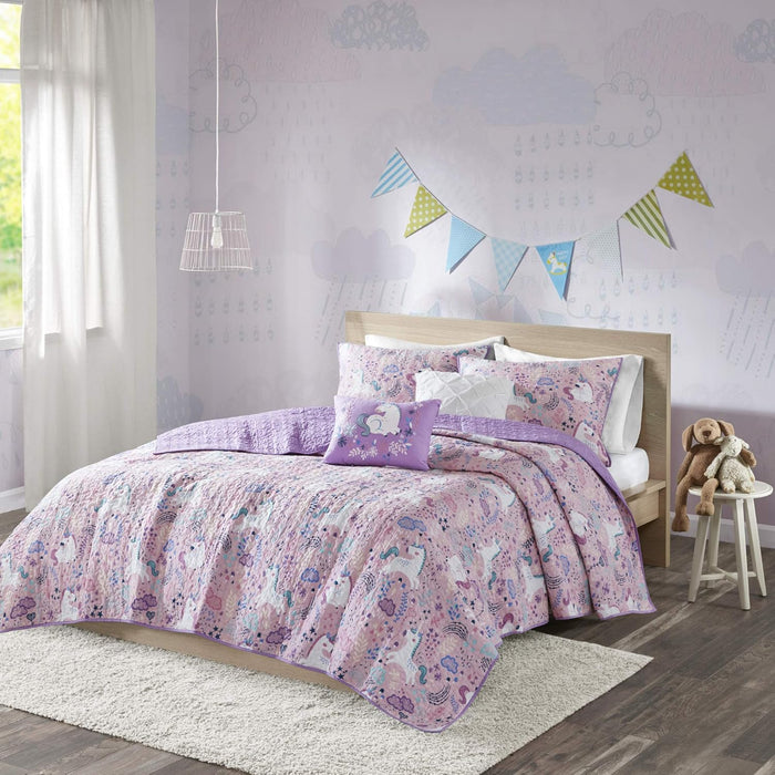 Intelligent Design Kids Twin Quilt Bedding Set, Cotton Coverlet Sun Girls Bedding Set Rainbow & Clouds Reversible Dawn Light & Breathable Sham Throw Pillow Twin Yellow/Coral 3 Piece