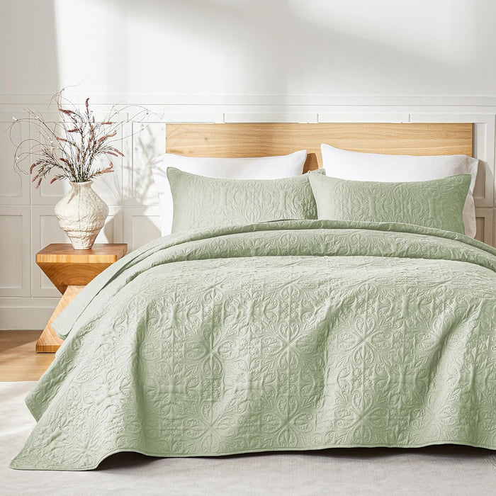 akkialla Full Queen Quilt Bedding Set for All Seasons,Lightweight White Bedspreads Queen Size,Modern Style Microfiber Soft Floral Pattern Coverlet Set(1 Quilt,2 Pillow Shams)