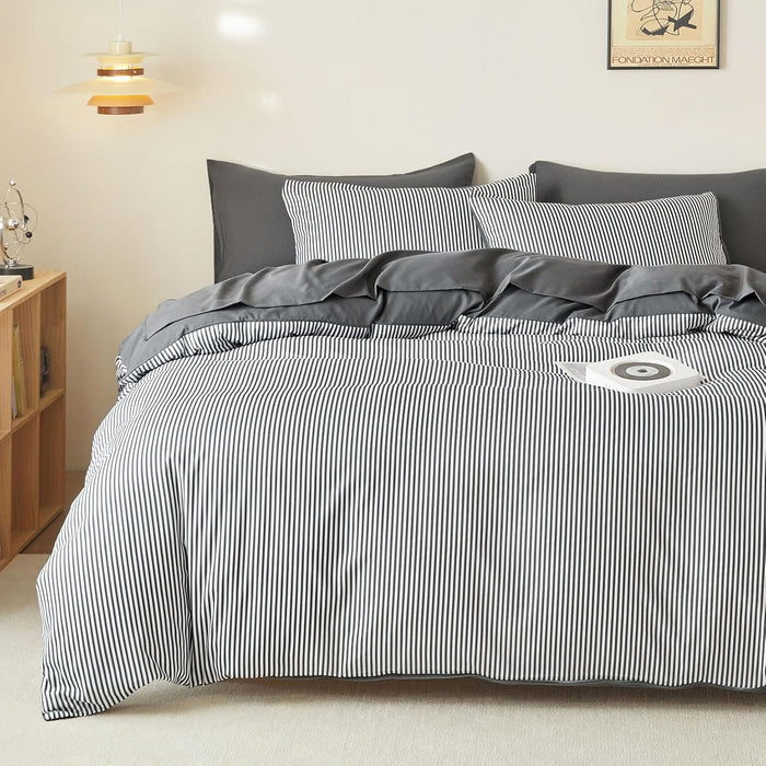 Wake In Cloud - Striped Comforter Set, Ticking Stripe Vertical Pinstripe Neutral Farmhouse Pattern Printed, Soft Lightweight Bedding, 3 Pieces, Blue White, Full Size