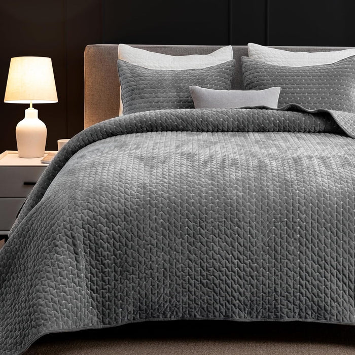 Powdion Velvet Quilt Queen, Oversized Bedspread Quilted Bedding Set, Luxurious Soft Coverlet Set Lightweight Velvet Comforter with 2 Pillow Shams, Gold Caramel, 90x96 Cross Stitch Striped Quilt Queen