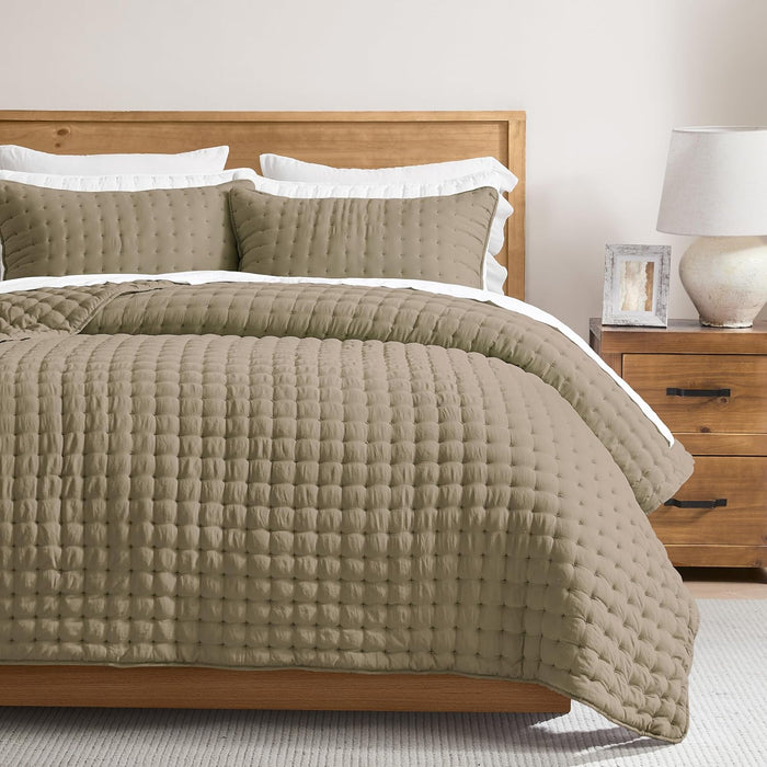 WDCOZY White Queen Size Quilt Bedding Sets with Pillow Shams, Lightweight Soft Bedspread Coverlet, Quilted Blanket Thin Comforter Bed Cover, All Season Summer Spring, 3 Pieces, 90x90 inches