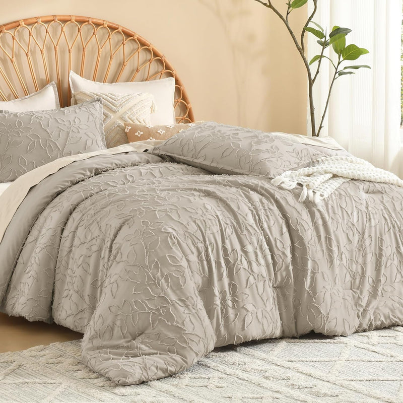 Litanika Queen Size Comforter Set Emerald Green, 3 Piece Dark Green Boho Tufted Bedding, Forest Green Fluffy Farmhouse Bed Set for All Season with 2 Leaf Pattern Pillowcases（90x90In）
