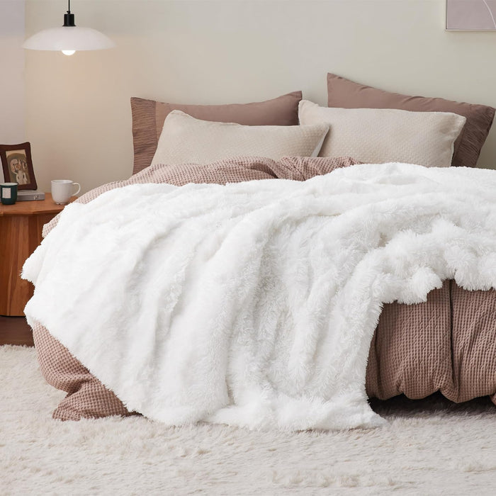 Bedsure GentleSoft Fluffy King Size Blanket for Bed, Faux Fur Fuzzy Minky Couture Warm Blanket for Winter, Thick Plush Sherpa Fleece Oversized Winter Bedding Cozy Gifts for Room, 108x90, Tie Dye Grey