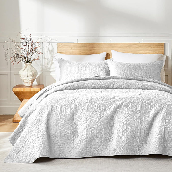 akkialla Full Queen Quilt Bedding Set for All Seasons,Lightweight White Bedspreads Queen Size,Modern Style Microfiber Soft Floral Pattern Coverlet Set(1 Quilt,2 Pillow Shams)