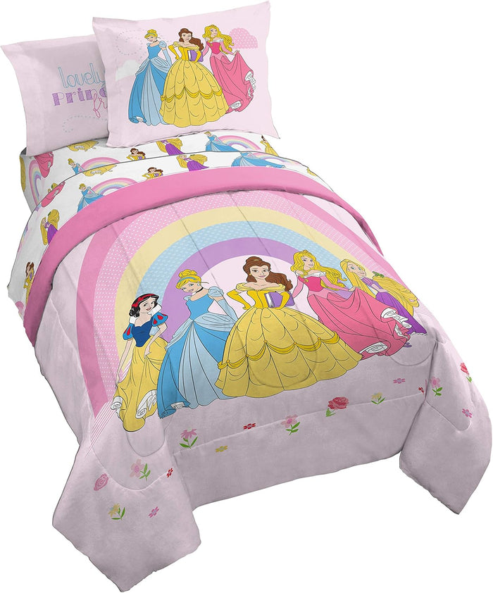 Jay Franco Minecraft Daytime 5 Piece Twin Bed Set - Includes Comforter & Sheet Set - Bedding Features Alex and Steve - Super Soft Fade Resistant Microfiber - (Official Minecraft Product)