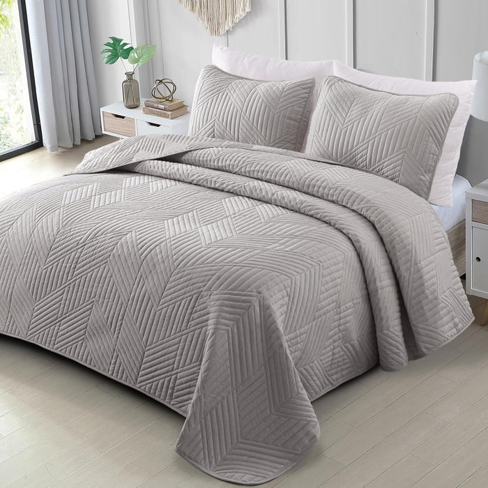 Exclusivo Mezcla Ultrasonic Full Queen Quilt Bedding Set, Lightweight Brich Beige Bedspreads Soft Modern Geometric Coverlet Set for All Seasons (1 Quilt and 2 Pillow Shams)