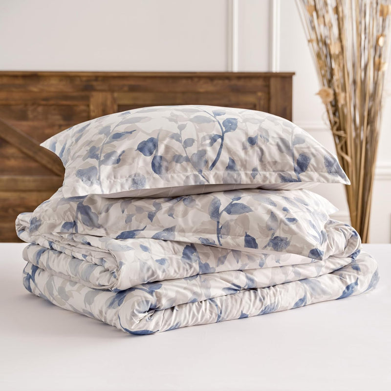 Chanasya Premium Layered Leaf Queen Comforter Set - Soft Blue Botanical Leaf Reversible Comforter Bedding Set- 3-Pieces - 1 Comforter and 2 Pillow Shams, Queen Size