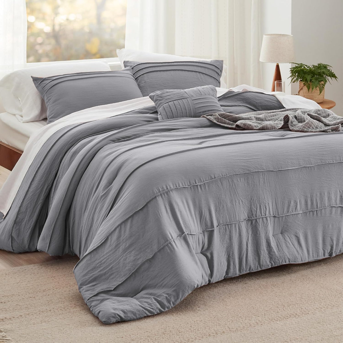 Bedsure Queen Comforter Set - 4 Pieces Pinch Pleat Bed Set, Beige Boho Bedding for All Season, 1 Soft Comforter, 2 Pillowcases, 1 Decorative Pillow