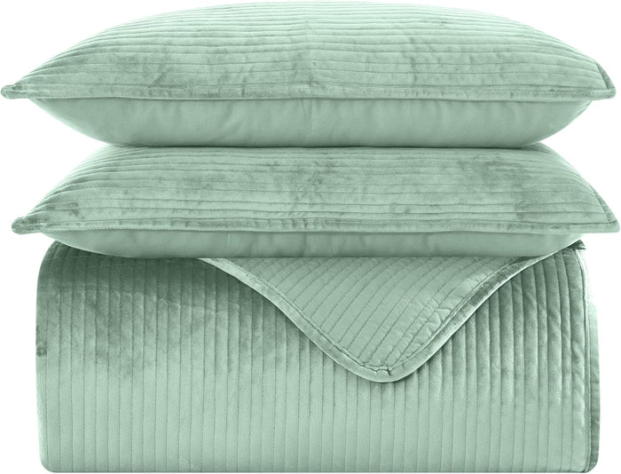 Elegant Comfort Luxury 3-Piece Velvet Corduroy Stripe Quilt Set, Ultra Soft Bedspread - Cozy Velvet Coverlet Set - 3PC Medium Weight Quilted Set with Matching Pillow Shams, California King, Burgundy