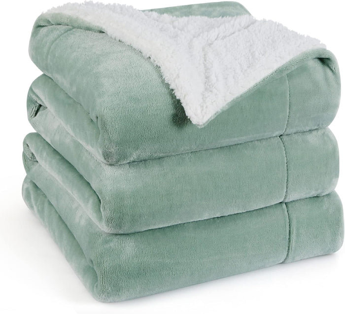 Bedsure GentleSoft Sherpa Fleece Throw Blanket for Couch - Thick and Warm Christmas Blanket for Winter, Soft Fuzzy Plush Throw Gifts for Women and Men, Grey, 50x60 Inches