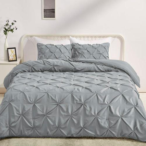 Amazon Basics Soft, Warm Down Alternative Queen Size Comforter Set, All-Season 3-Piece Bedding with Breathable Microfiber, Pinch Pleat Design, Full/Queen, Navy Blue
