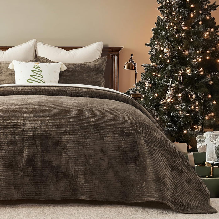 EVERGRACE Velvet Quilt Set King Size, Luxurious Soft Quilted Bedding Sets, Lightweight Velvet Comforter for All Season, Striped Channel Bedspread Coverlet with 2 Shams, Terracotta Clay