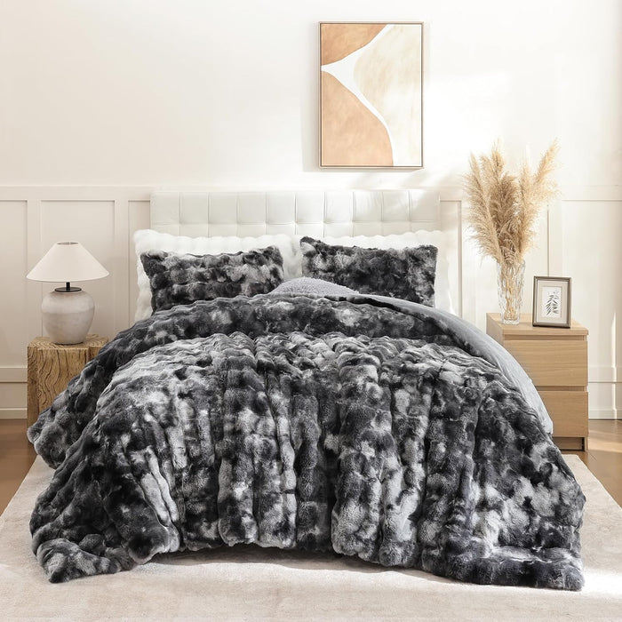 YIKUSH White Comforter Set Full – Ultra Soft & Warm Faux Fur Comforter for Winter, Elegant Fluffy Cream Comforter with Pillowcases, Cozy White Full Bedding Set