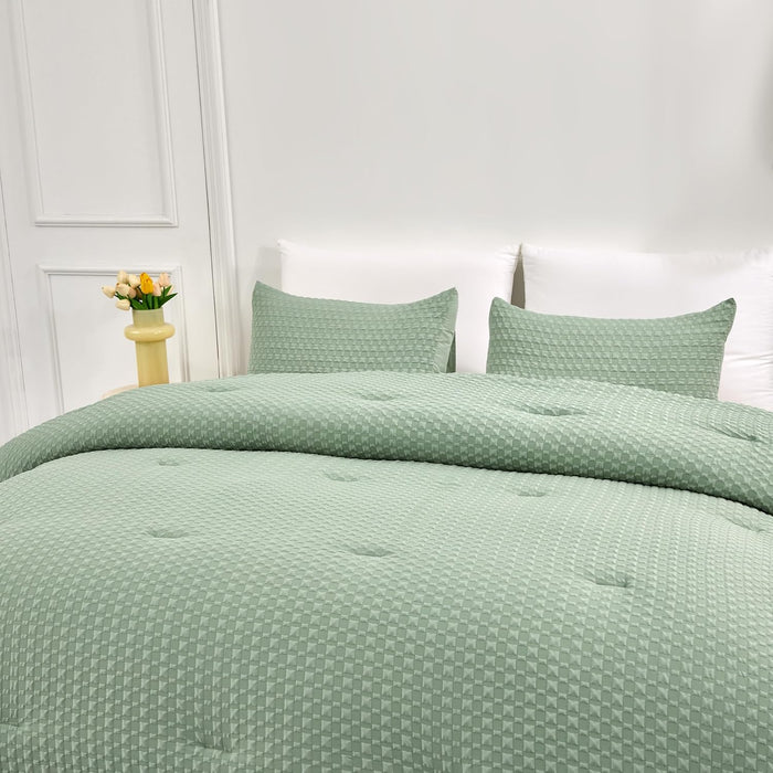 3-Piece Comforter Set – Checkered Seersucker comforters Quilt Set with Microfiber Fill – Includes 1 Comforter & 2 Pillowcases – Lightweight, Soft & Wrinkle-Resistant (Green, King)