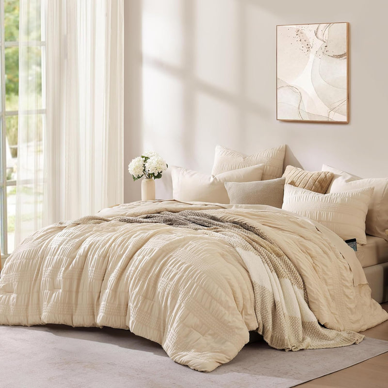 CASAAGUSTO Queen Comforter Set, 7 Pieces Beige Seersucker Bed in a Bag Queen Size Soft All Seasons, Bedding Sets with Comforter, Flat Sheet, Fitted Sheet, 2 Pillow Shams, 2 Pillowcases
